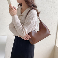 小众韩版新品女包PU定型手拎包潮流时尚女士单肩包纯色百搭腋下包