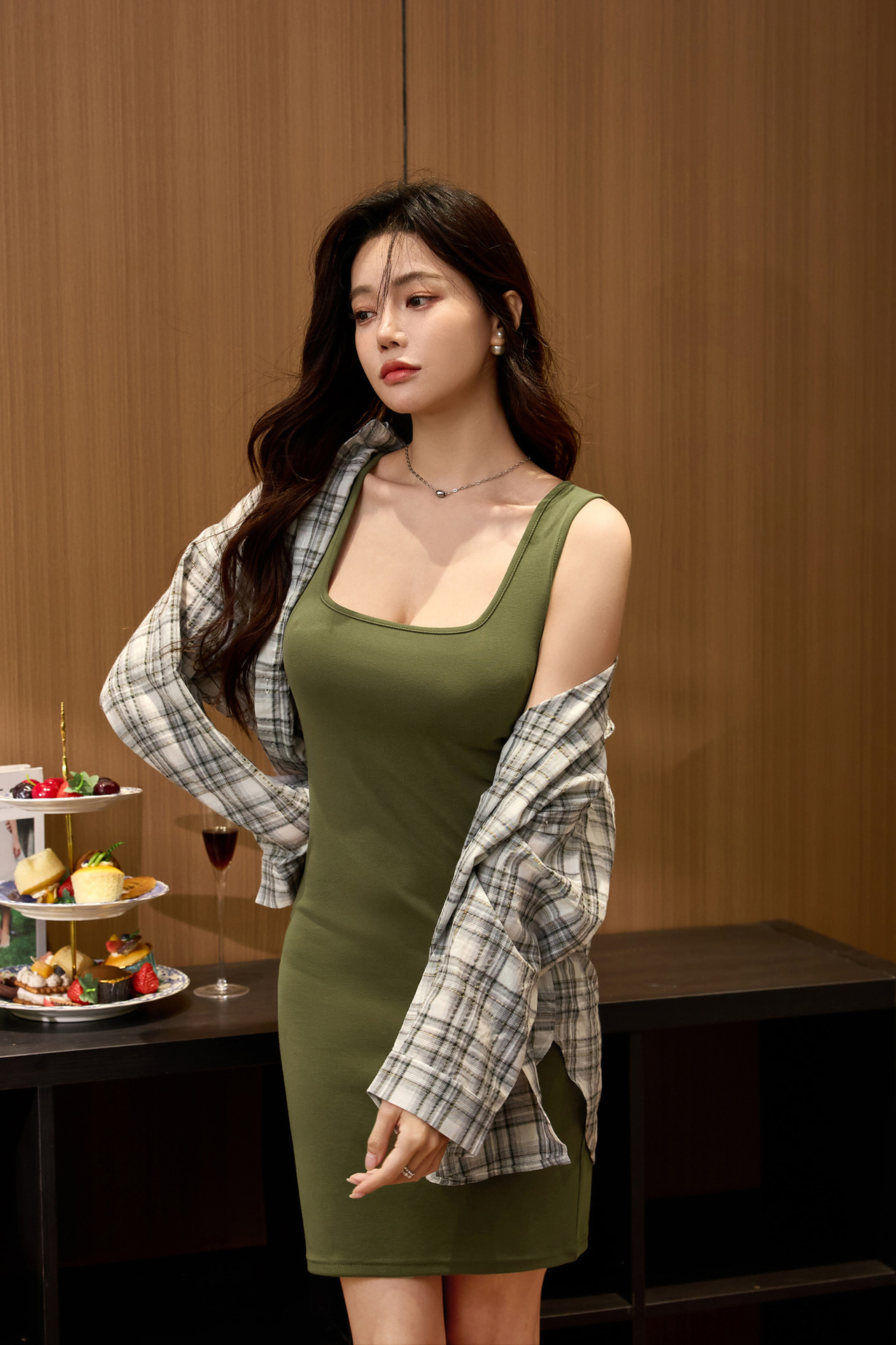 hmqViviiyNSAyin+WuaUt9Ly9Vn2porW3LaD