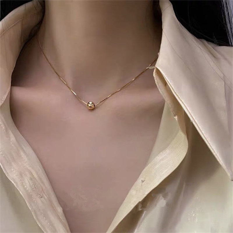 Corea del Sur personalizado oro metal pequeño collar de cuentas de Oro de las mujeres temperamento simple Internet celebridad collar de moda Cadena de clavícula corta