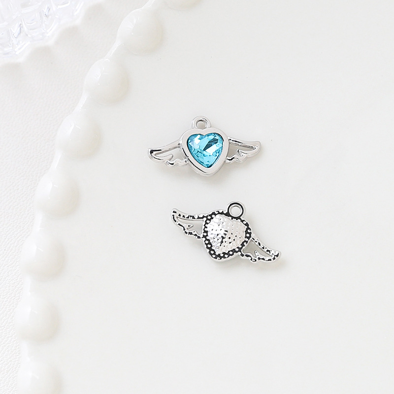 4g Weight Pendant Jewelry Making Type DIY Jewelry Accessories Classification 1 Piece Quantity Alloy Material Heart Shape, Rose Pattern Plating Design Simple Style, Classic Style Style 1 Piece Alloy Heart Shape Rose Pendant 8