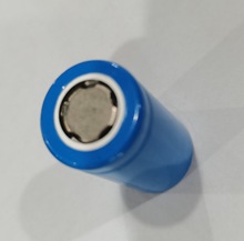 UN38.3 異型圓柱LED燈電動牙刷700mAH3.7v 16430 強光電筒鋰電池