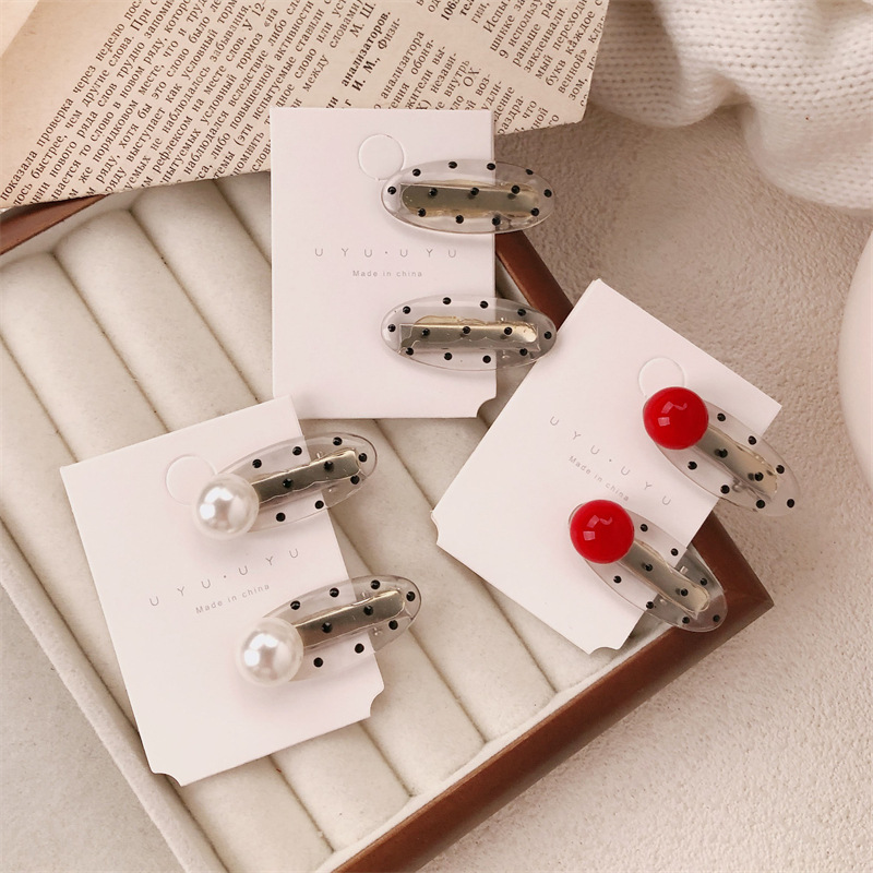 Princesa cabeza de perla ondulado punto elíptico pequeño frijoles rojos pin de pelo estilo francés de alta sensación lateral ceja pin de pelo adornamiento