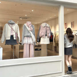 2025冬季新款品牌女装杂款外套羽绒服套装工厂实体直播货源批发