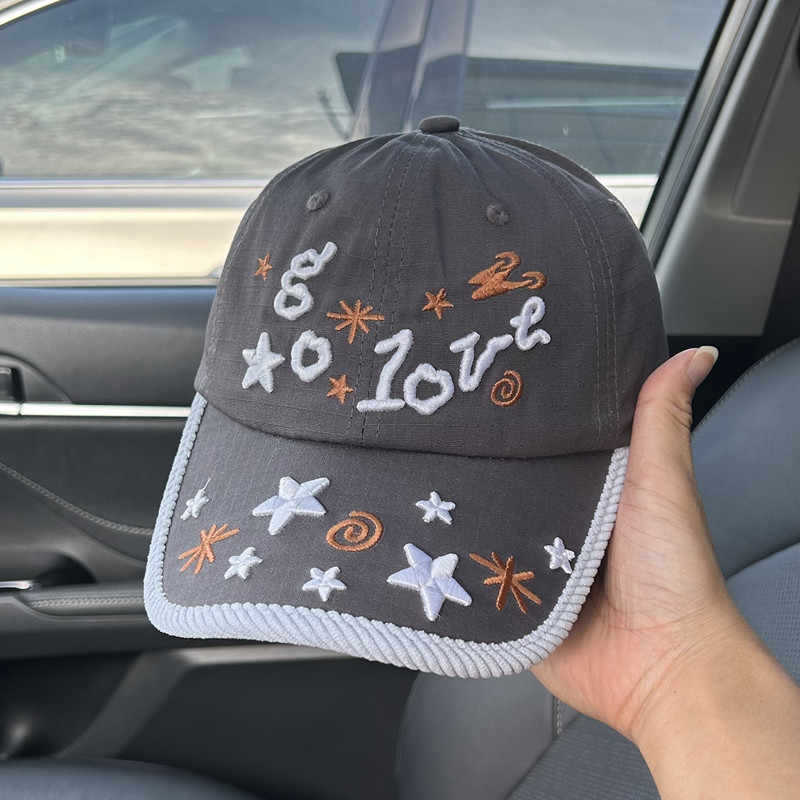 Sombrero de béisbol de letras bordadas tridimensionales nicho de diseño hip-hop americano calles gorra de boca de pato mujer versátil cara de moda