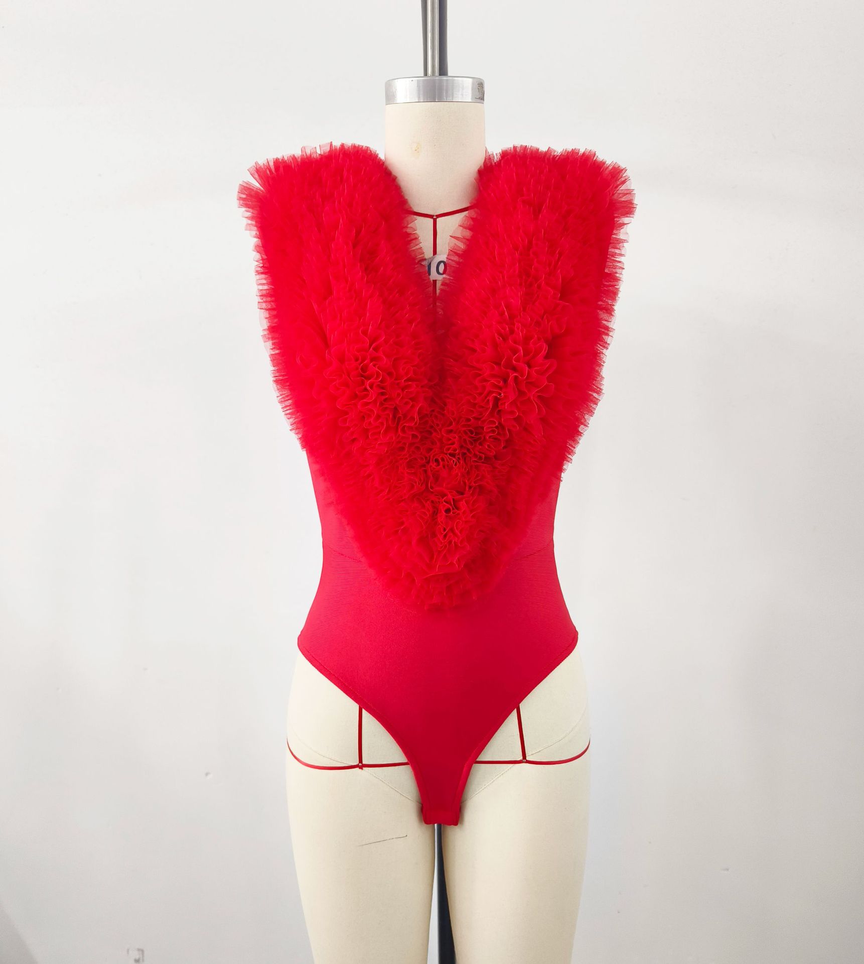 Europa y América Primavera/Verano Maillard Tops ajustados de alta gama Diseño femenino Cuello en v Tops de malla hinchada Estilo de temperamento de mujer image 12