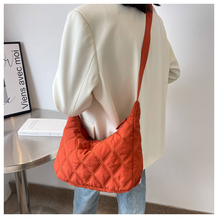 Women's Backpack Backpack Lingge Pattern Women's Large All Seasons Nylon Lingge Fashion Dumpling Shape Zipper Shoulder Bag