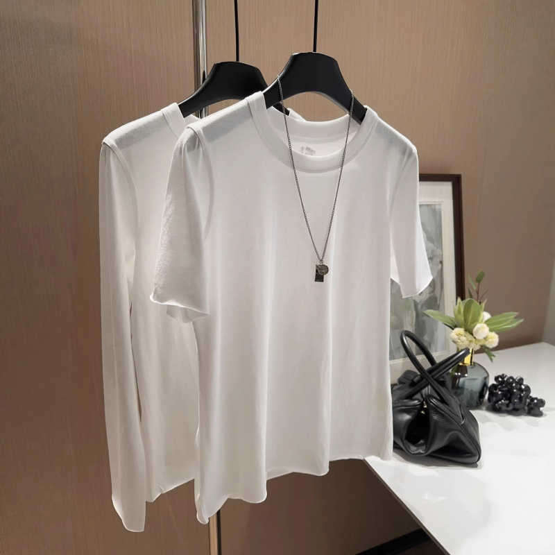 In Stock, a Must-Have Item: Simple and Versatile White Short-Sleeve T-Shirt with Back Embroidery for Women, New Summer 2026 Long-Sleeve Top