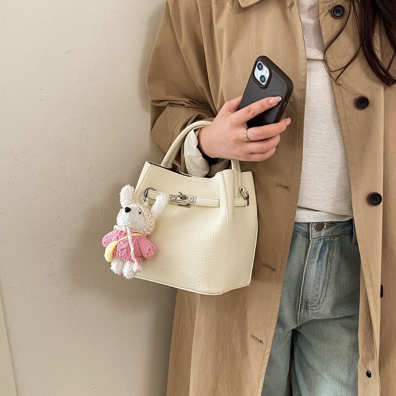 Korean-Style Lychee Pattern Commuter Bucket Bag for Women 2026 New Versatile Niche Shoulder Crossbody Handbag Fashion Simple Korean-Style Lychee Pattern Commuter Bucket Bag for Women 2026 New Versatile Niche Shoulder Crossbody Handbag Fashion Simple