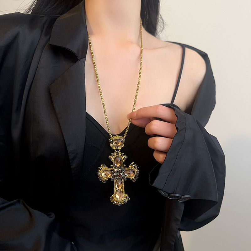 Niche Retro Distressed Exaggerated Inlaid Cross Pendant Sweet Cool Sexy Punk Long Necklace Sweater Chain Accessories Niche Retro Distressed Exaggerated Inlaid Cross Pendant Sweet Cool Sexy Punk Long Necklace Sweater Chain Accessories