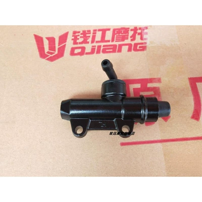 Suitable for Qianjiang Kaiwei Rongguang Retro Prince QJ200-2H/202 rear disc brake fluid pump