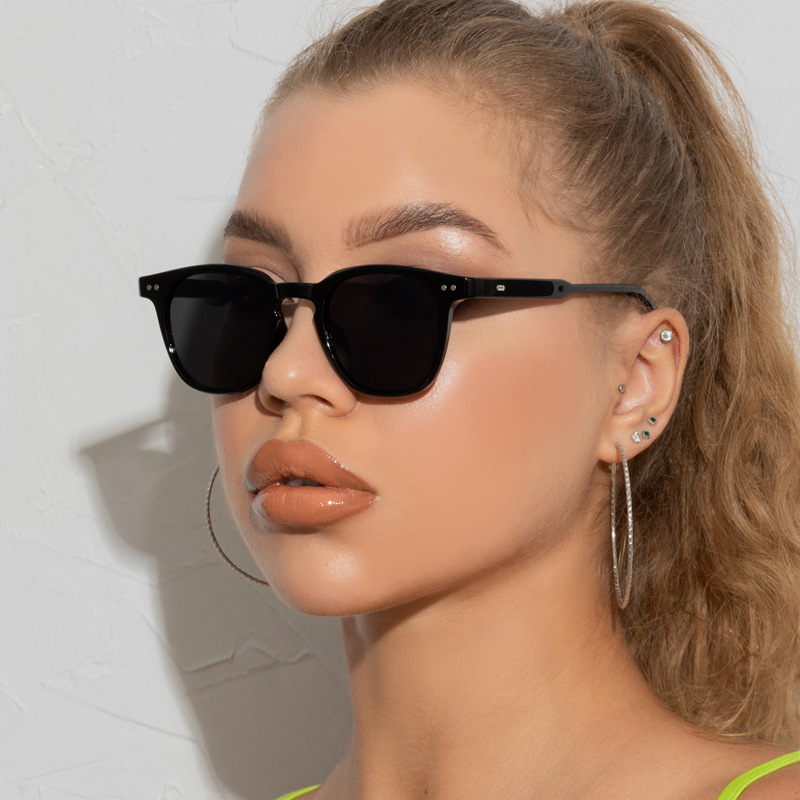 29g Weight UV400 Protection Lens Material Outdoor, Travel, Party Occasion Retro Fashion Sweet UV400 Protection Women's Sunglasses