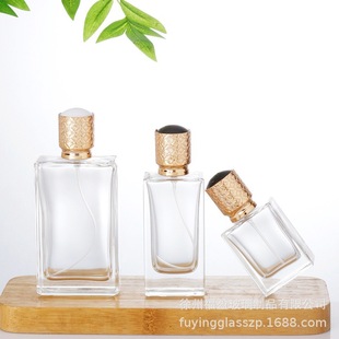 Wholesale transparent glass perfume bottle fine mist spray bottle press type bayonet flat square cosmetic perfume empty bottle packaging material
