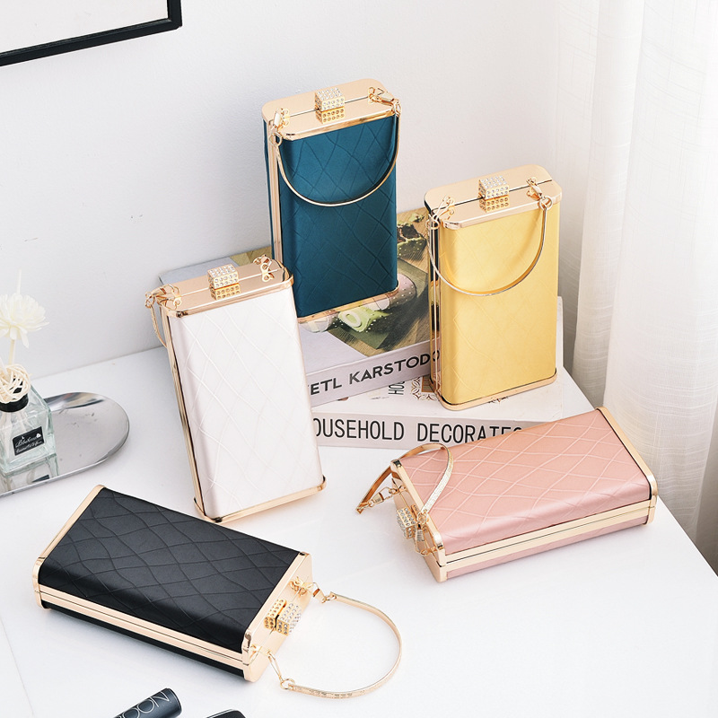 2023 nuevo bolso de noche de moda banquete especial bolso de mujer bolso retro cheongsam bolsa de cadena transfronteriza entrega exclusiva