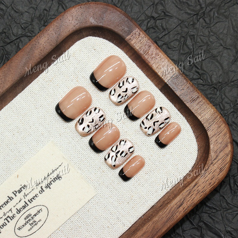 【Gentle Leopard Print】Purely Handmade High-End Nail Art, Autumn and Winter Leopard Print Pure Desire Sexy Fake Nails French Style 【Gentle Leopard Print】Purely Handmade High-End Nail Art, Autumn and Winter Leopard Print Pure Desire Sexy Fake Nails French Style