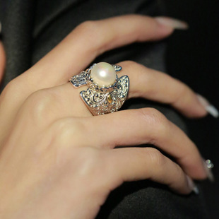 ӡ�Ȱ���u��ˮ����͹ł������f��������y�A�ζ����_�ڽ�ָָ�h