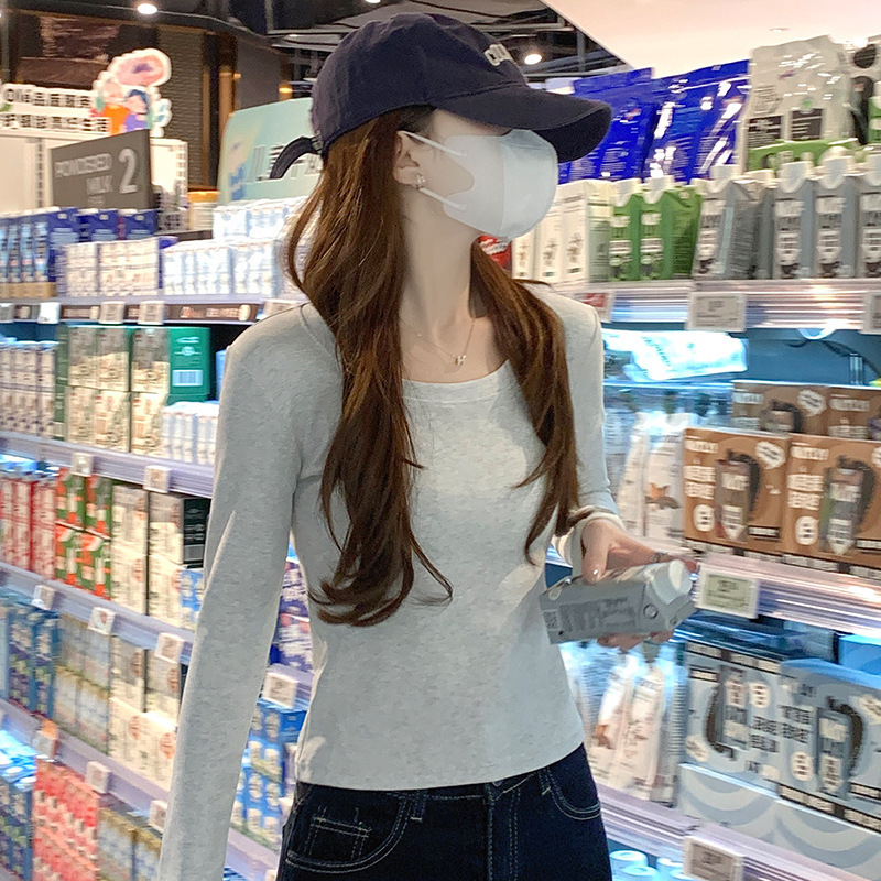 95% Cotton Long-Sleeve T-Shirt for Women, Regular Shoulder, U-Neck, Slim Fit, Simple Solid Color, Suitable for Spring and Autumn, Can Be Worn as Outerwear or as an Inner Layer in Winter