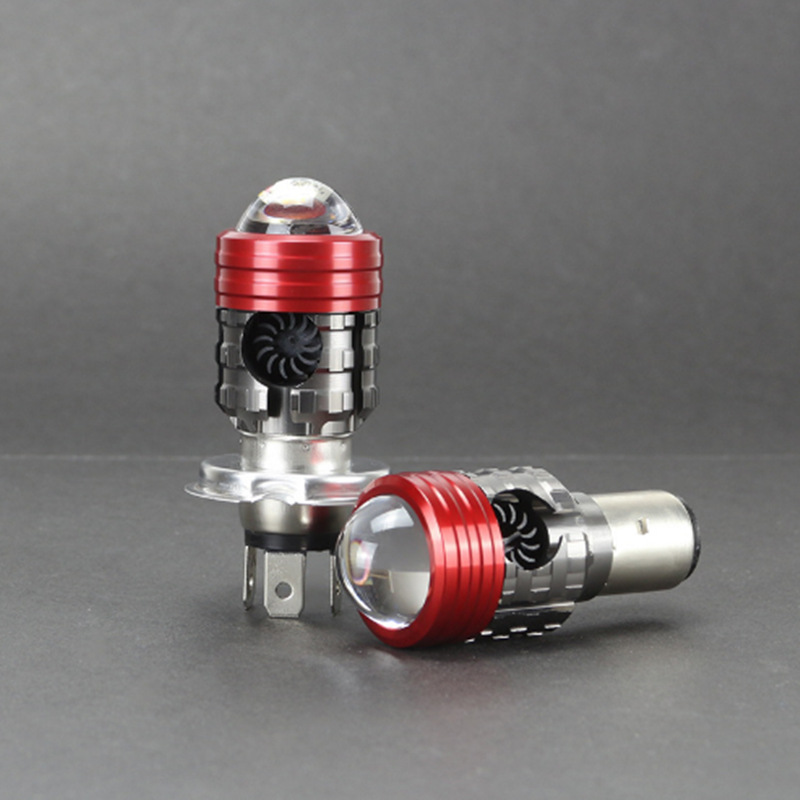 Lente de motocicleta eléctrica faro LED de luz fuerte faro de tres ruedas super brillante con bombilla grande incorporada reforma