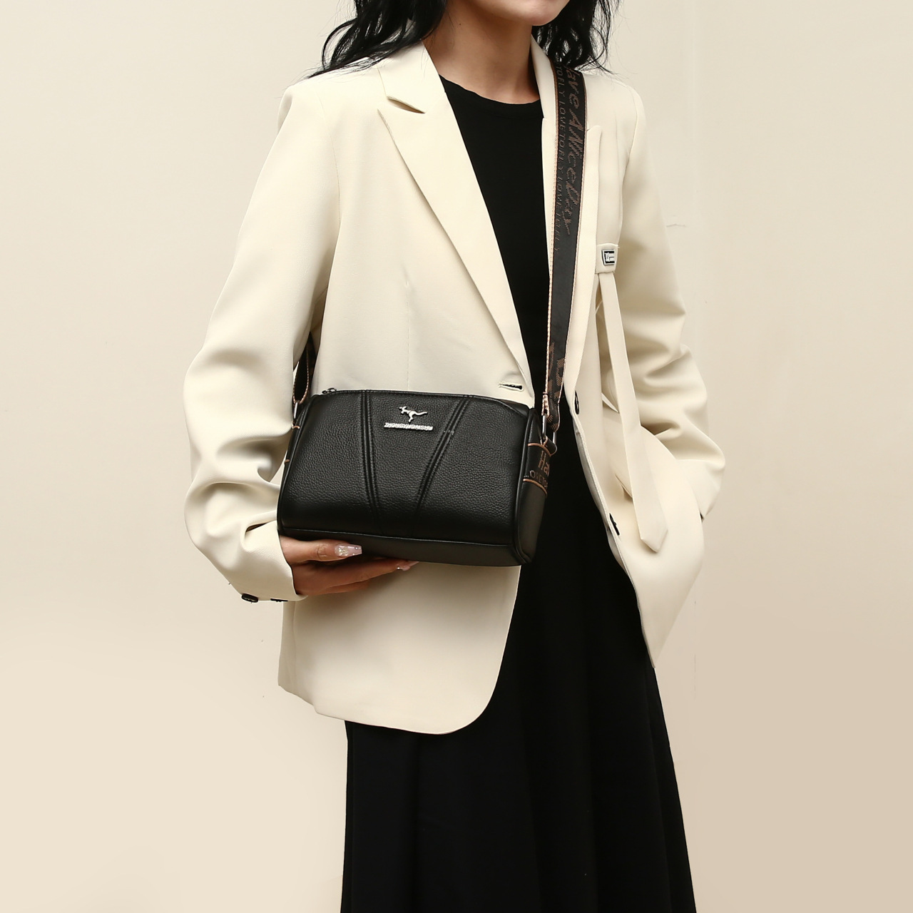 Bolso 2024 nuevo estilo de moda mochila casual simple retrógrado de gran capacidad bolso de hombro casual bolso pequeño