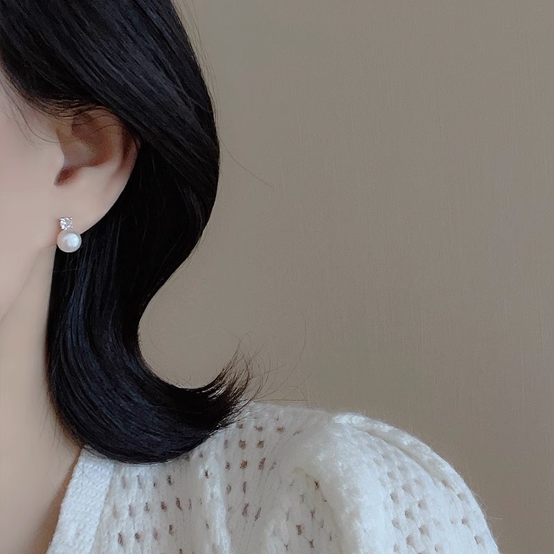 Pendientes de botón con perlas y circonitas para mujer_voghion.com