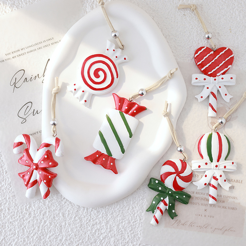Nuevos productos transfronterizos de venta caliente de resina de color dulces colgantes de Navidad decoraciones de árbol de Navidad dibujadas a mano colgantes