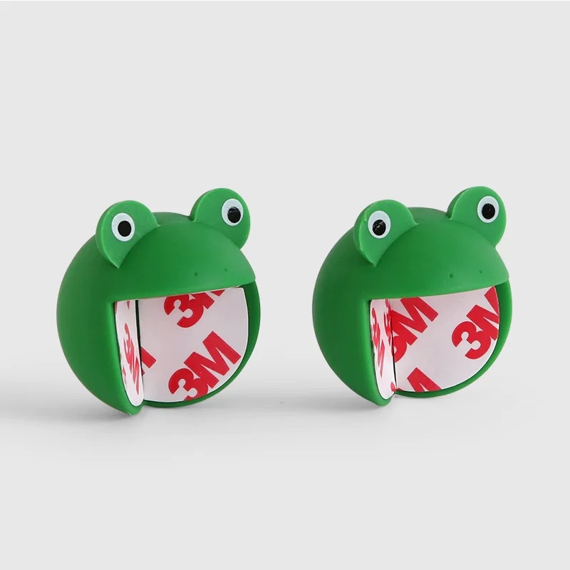 Green protective corner covers with animals