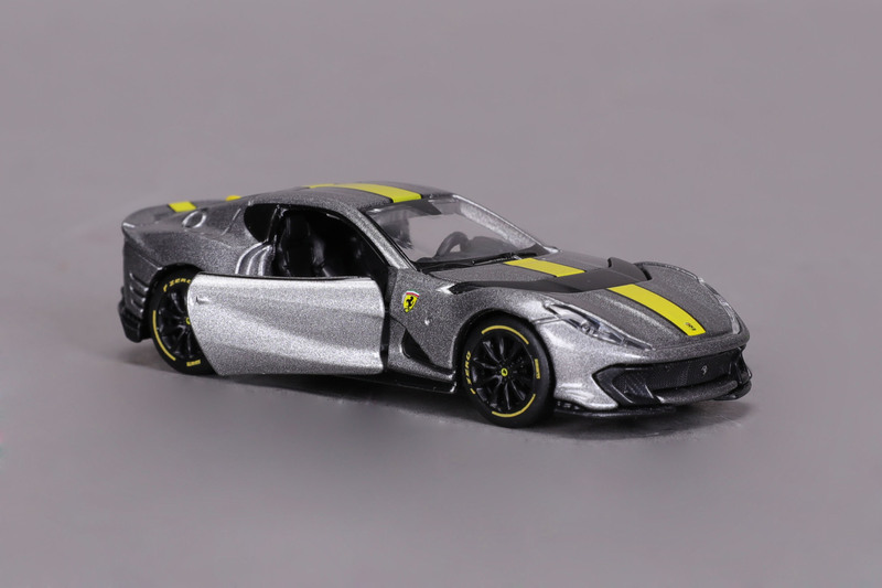 Bburago フェラーリシミュレーションおもちゃ合金車モデル小規模車モデル SF90SP1 車男性|undefined