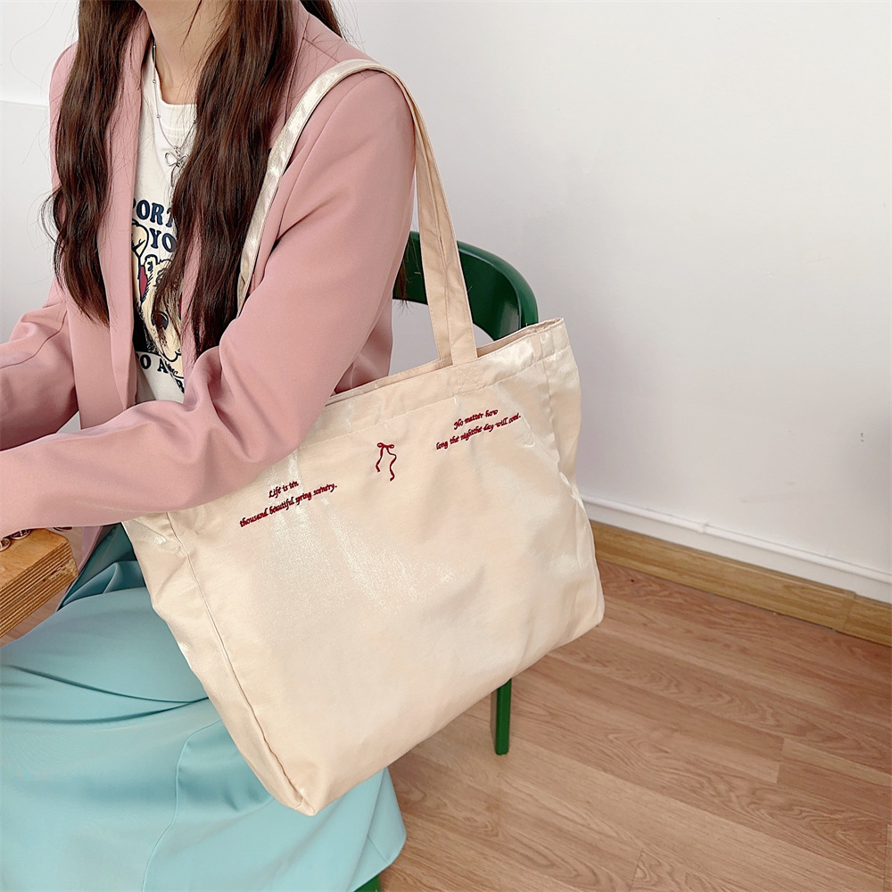 44284 large-capacity double-sided embroidered bow, sweet tote bag, single-shoulder cloth bag, canvas schoolbag for girls full figure