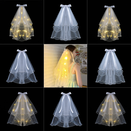 White chiffon bride headpiece, white veil covering face, multi-layered, short, Korean-style simple chiffon wedding dress, studio photography, fluffy style