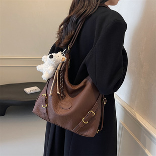 �������ﶬ����Ů2024�¿�r��ͨ���p��󱳰����Æμ�ˮͰ���ذ�