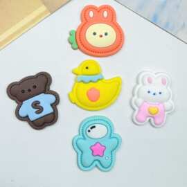 卡通新品鸭子小熊动物系列 PVC软胶 DIY手机壳洞洞鞋收纳盒冰箱贴