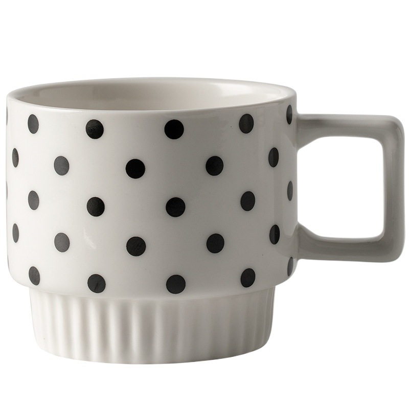 Hepburn estilo taza de agua de cerámica Oficina de diseño de las mujeres sentido nicho taza creativa niños y niñas taza de café