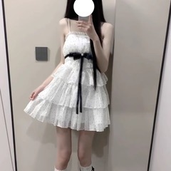 甘いギャルは胸を拭いてワンピースの女性の夏のフランスの小さい背の王女のケーキのスカートは腰の蓬のスカートを収めます。
