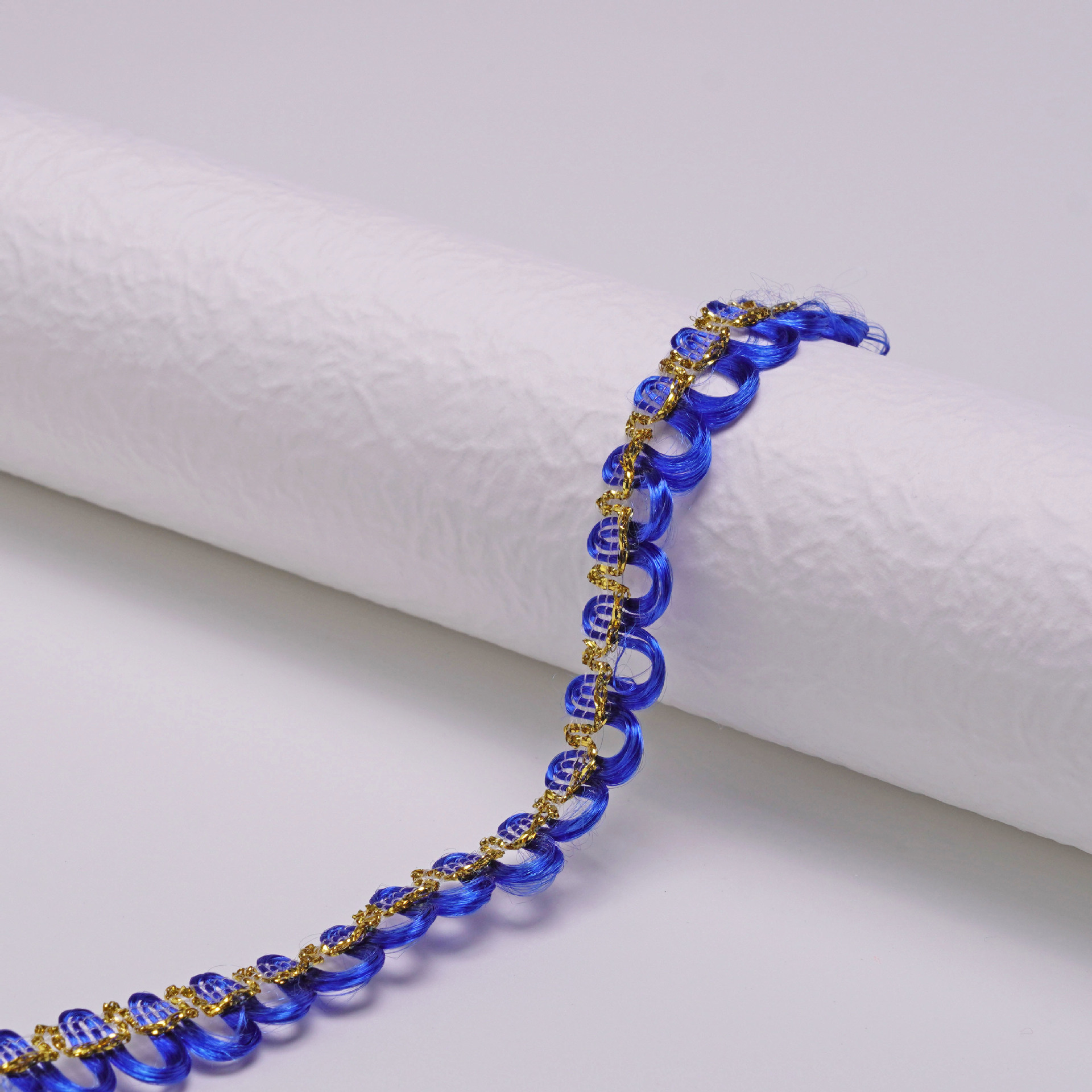 Suministro de stock directo de fábrica de 1cm de color dorado y plateado borde ondulado encaje ropa accesorios