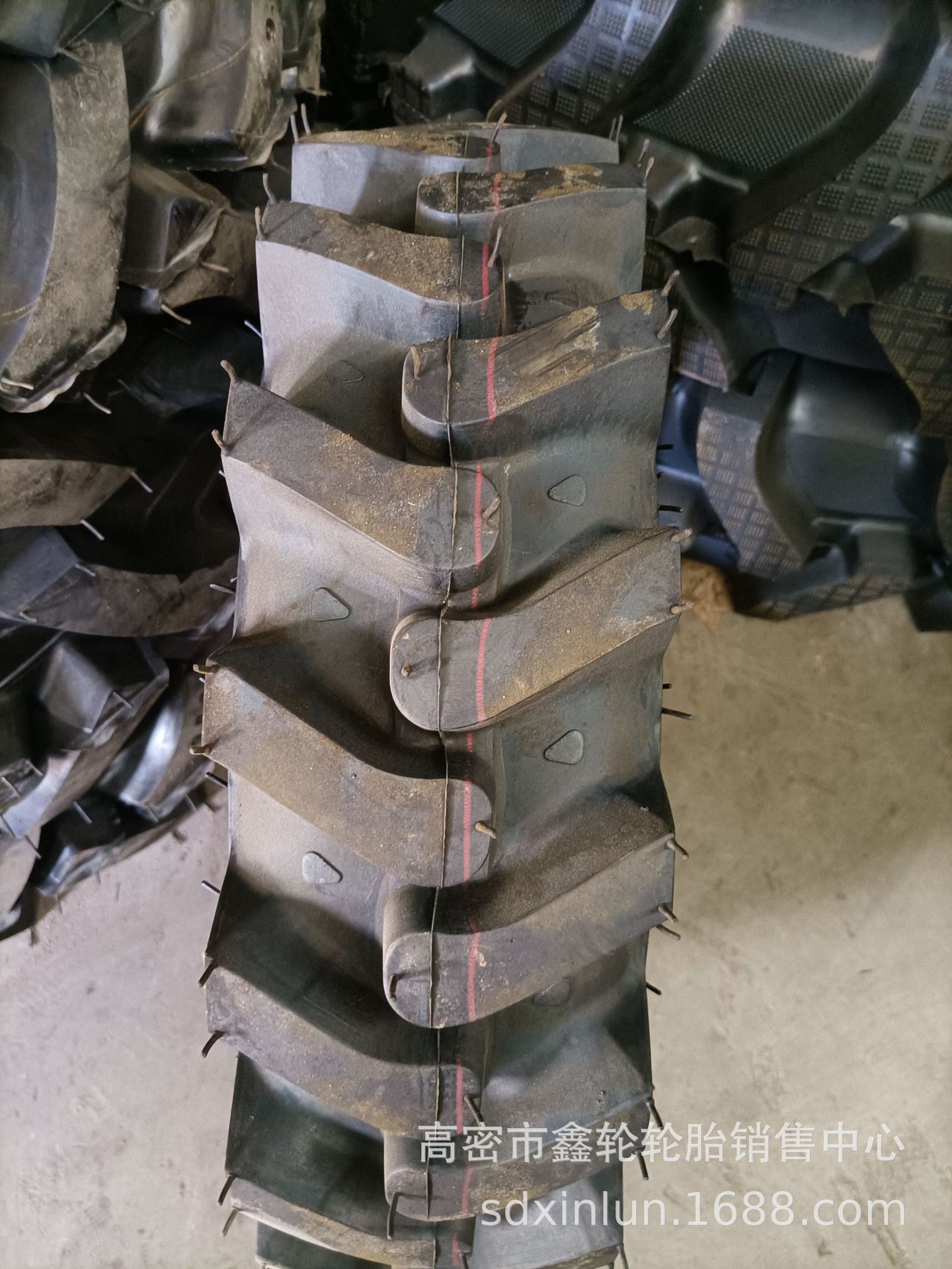 拖拉机5.00 6.00-12 6.50 7.50-16 8.3 9.5-20 24人字轮胎