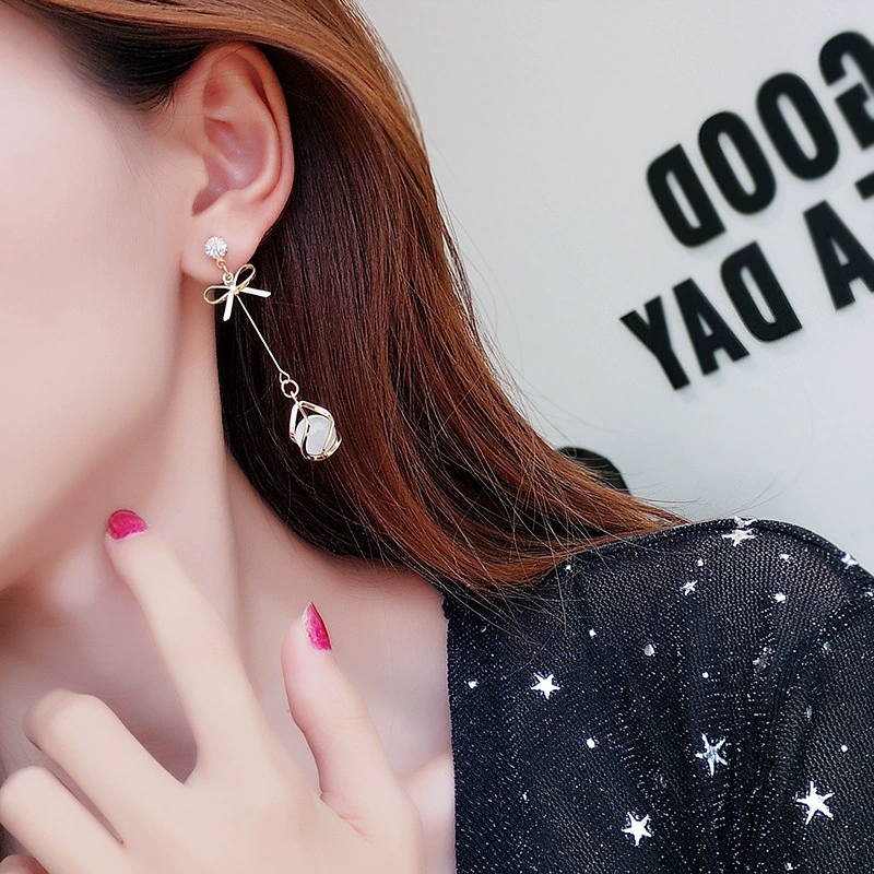 Earrings silver 925, bow design with cat's‑eye drop, lightweight dangle, trend seasonal style
