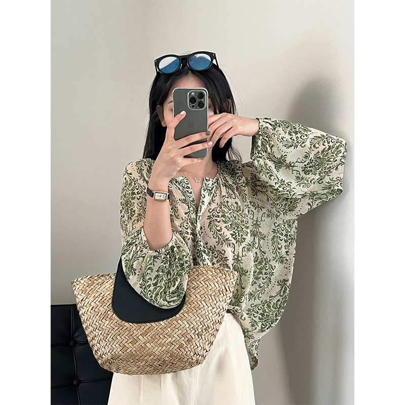 Tao Chuan Niche Color ~ Retro Slimming Green Floral Lantern Sleeve Micro-transparent Sunscreen Shirt Women's 2022 Summer 0867