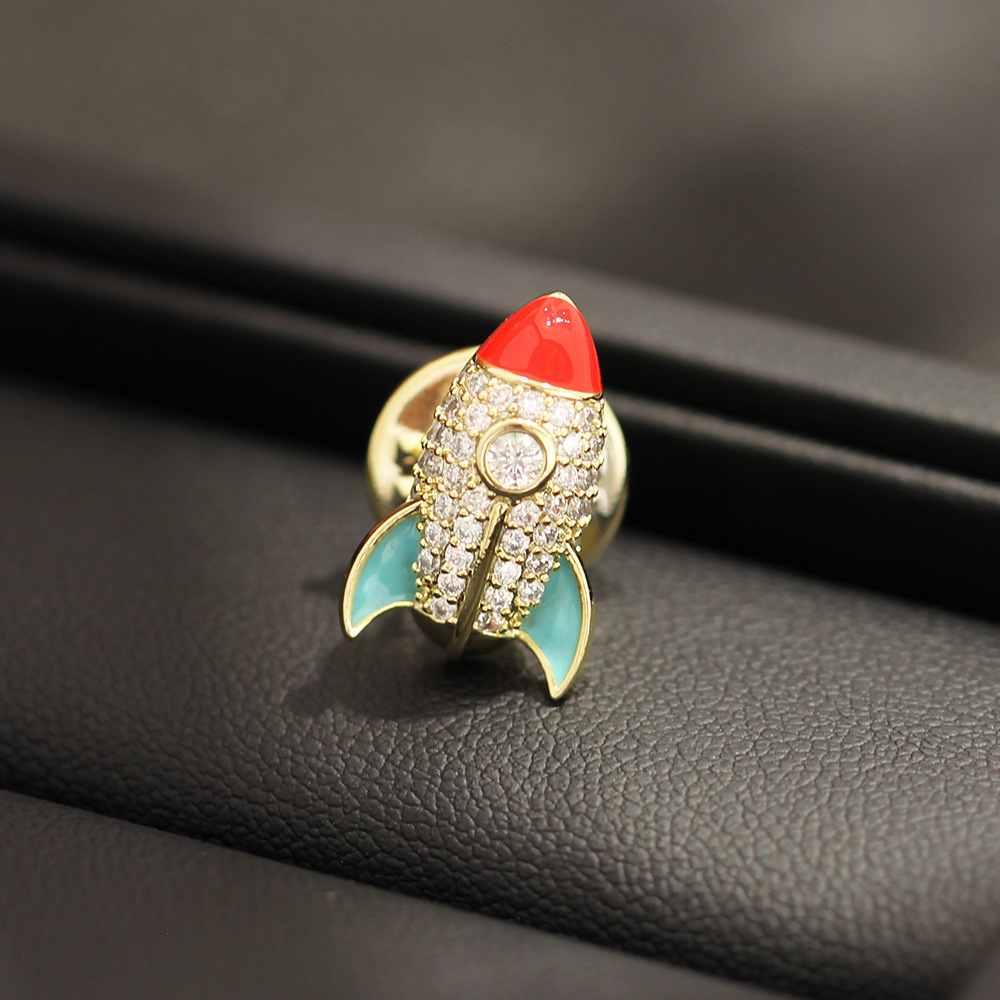 韩国可爱火箭小领针创意个性防走光扣帽子包包潮流配饰衣领胸花潮