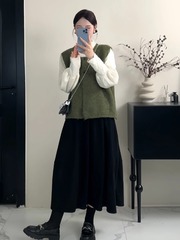 大码胖mm遮肉显瘦三件套装女秋季针织背心马甲小众打底衫半身裙子