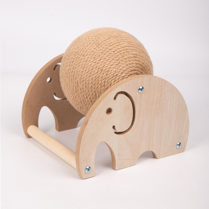 Elephant cat catching ball / Standard