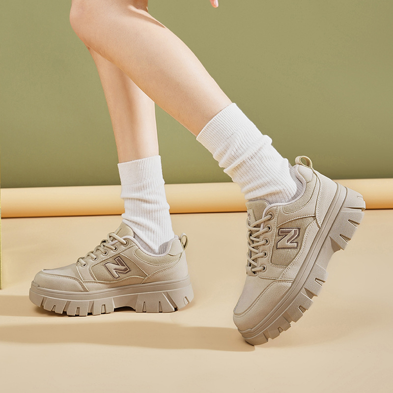 Wow, New Balance's New Men's Thick-Soled Leather Work Shoes, Trendy Casual Sports Martin Shoes for Couples and Teenagers