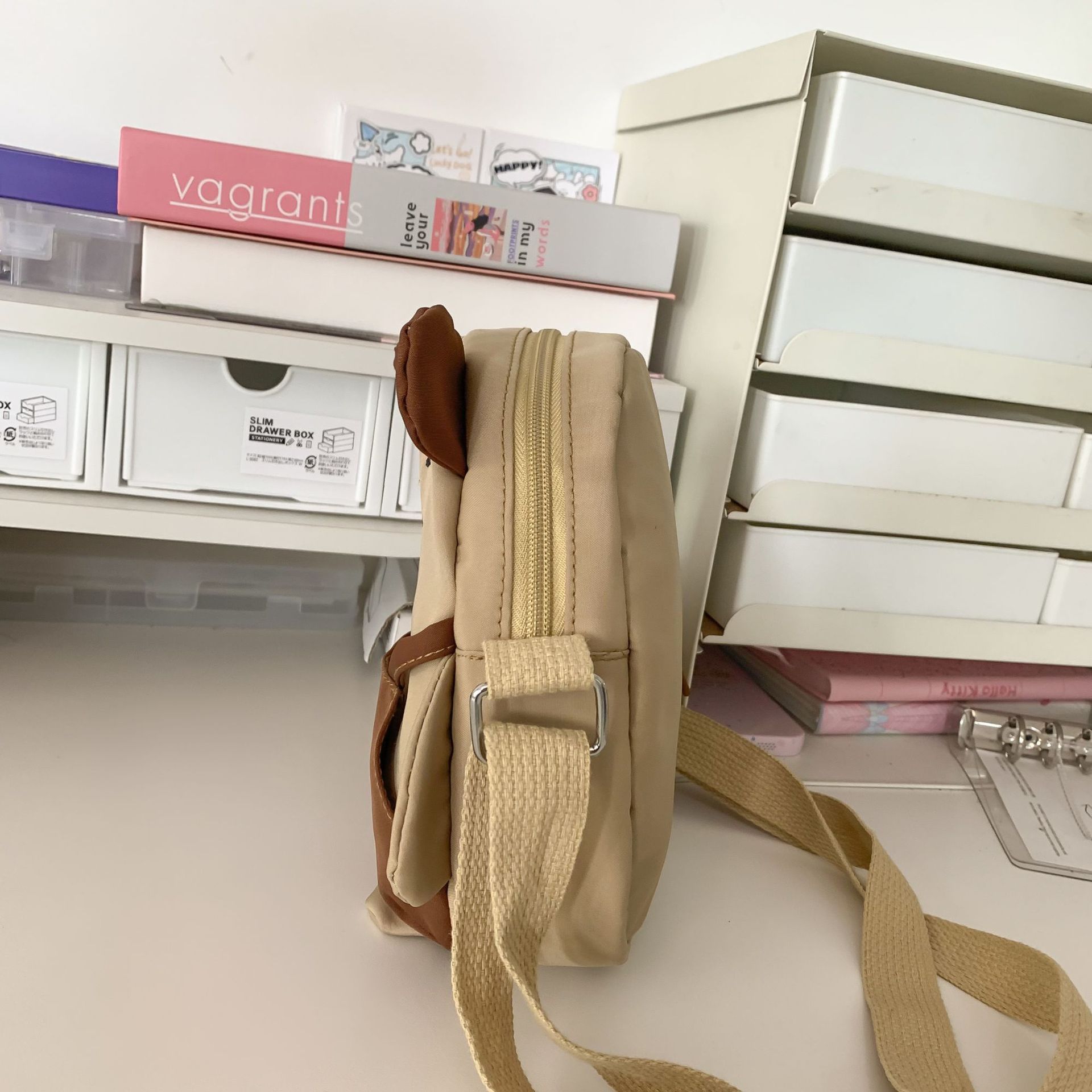 2024 nuevo bolso de hombro de dibujos animados casual salvaje infantil lindo carpincho bolso de mensajero ligero al por mayor