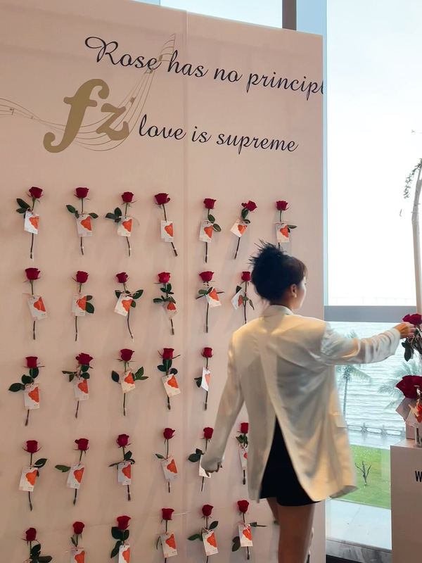 Xiaohongshu ジャンジアキ kt ボード婚約宴会レイアウト装飾背景壁ウェルカムカード結婚式インタラクティブサインインエリア|undefined