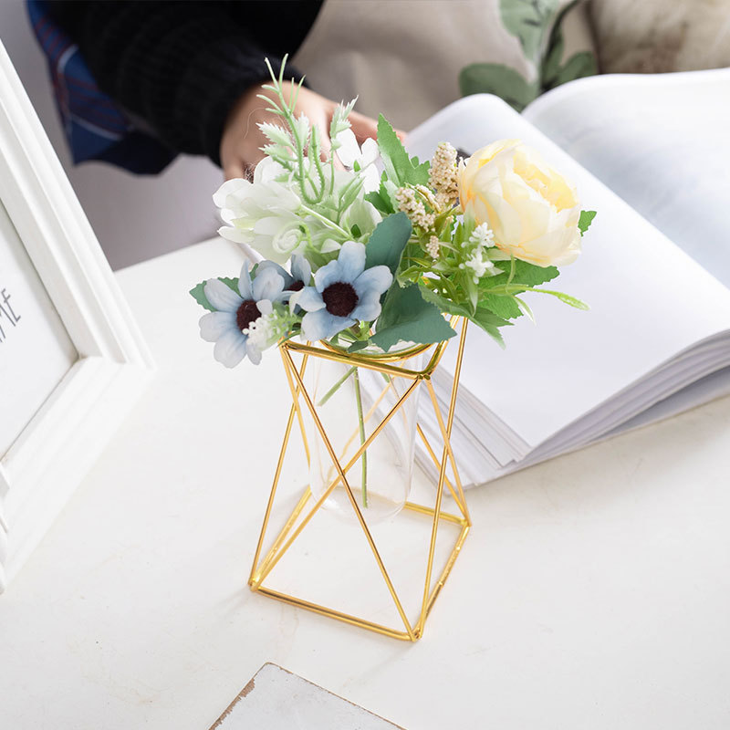 Luz de lujo oro creativo geométrico hierro florero vidrio hidropónico decoración floral Nordic ins decoración Escritorio