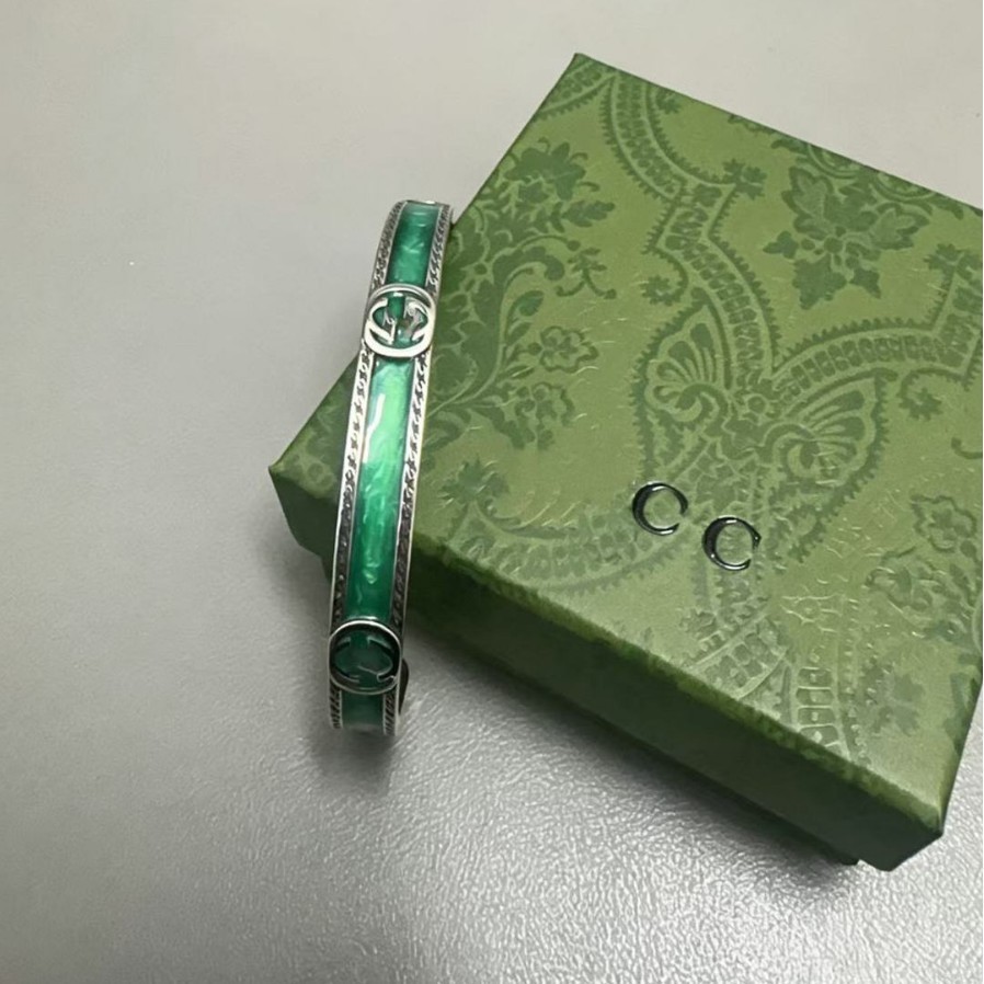 小众轻奢互扣珐琅双G手镯女欧美个性手环 时尚不掉色白铜镀银手饰