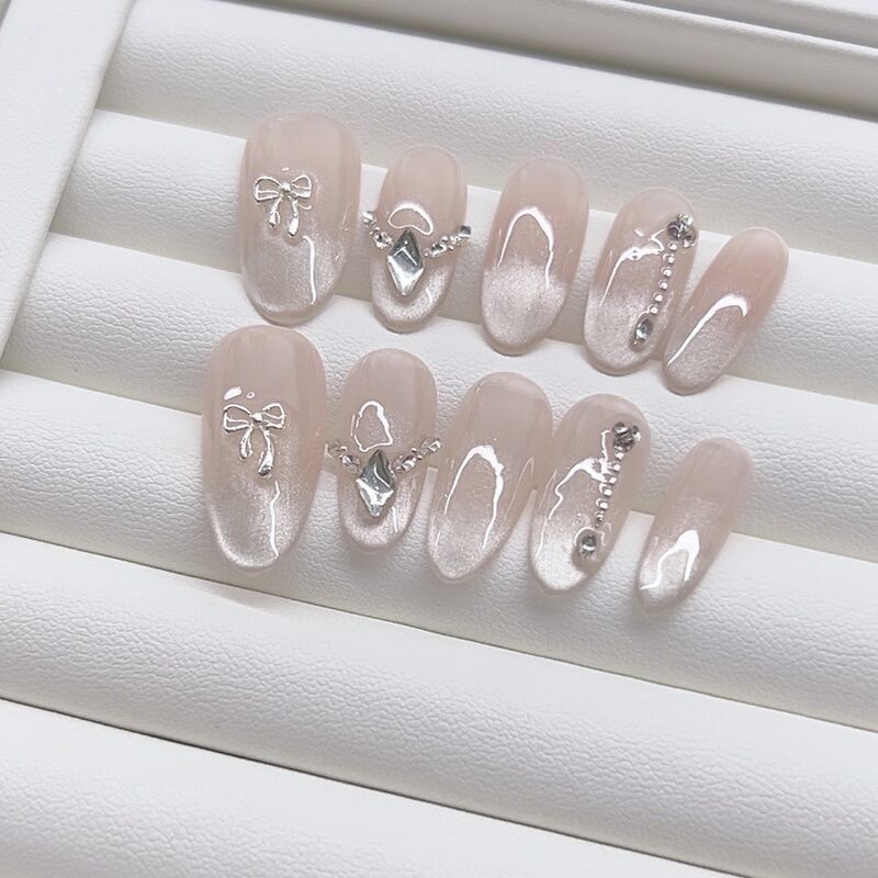 【Moonlight Sparkle】New White Moonlight Handmade Wearable Nails with Sparkling Cat Eye Effect, Reusable Finished Product