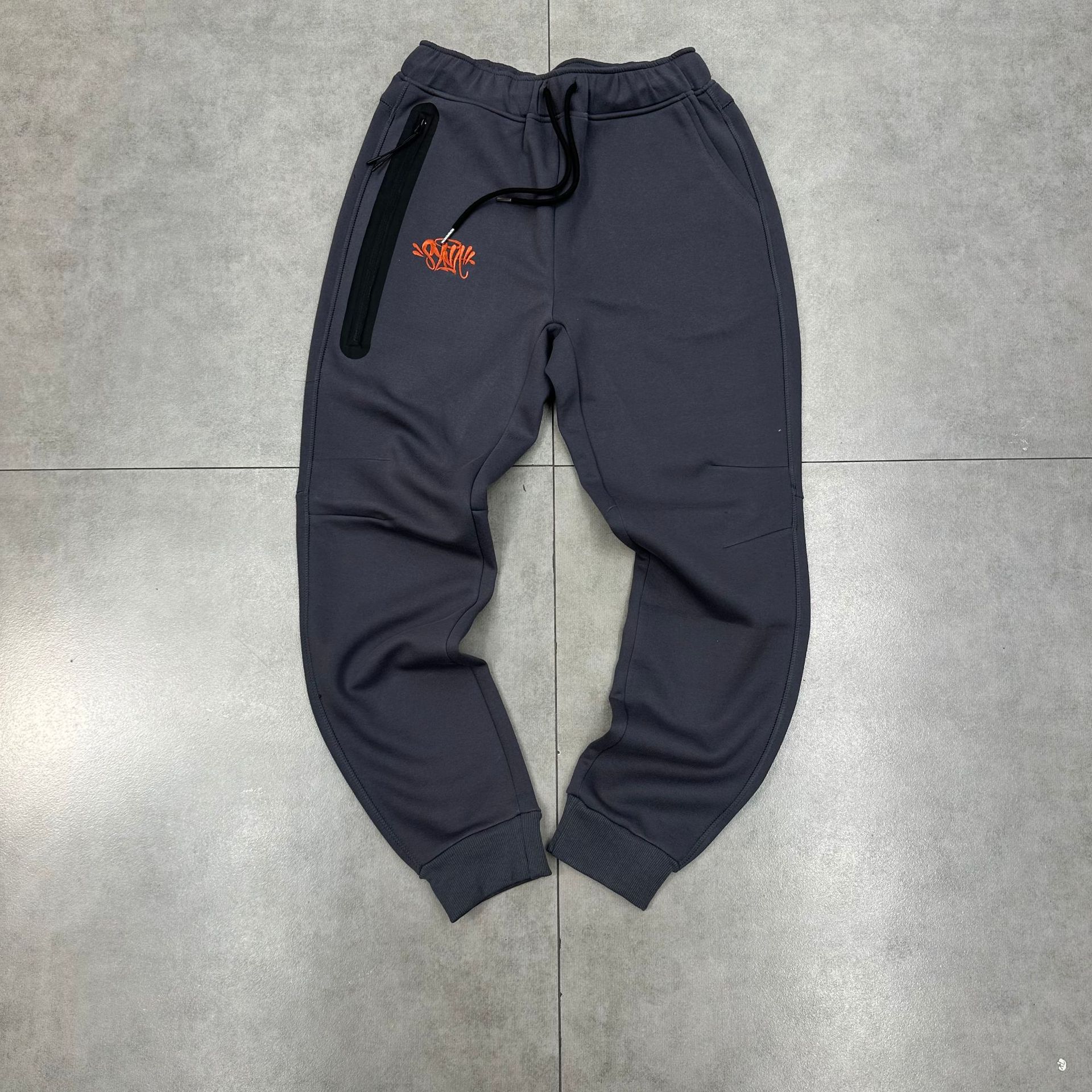 23ss otoño e invierno marca de moda europea y americana rojo y negro Tigre cabeza toalla bordado forrado de lana hombres y mujeres pareja traje casual al por mayor