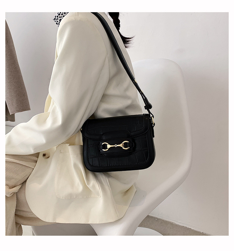Women 2023 autumn and winter new fashion texture shoulder small square bag foreign style stone crossbody bag_voghion.com