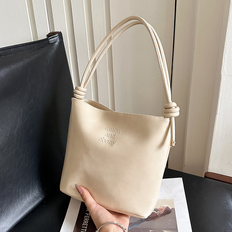 South Korea Niche Portable Granny Bag Women's Summer 2024 New Fashionable silver Underarm Bag All-match Shoulder Bag