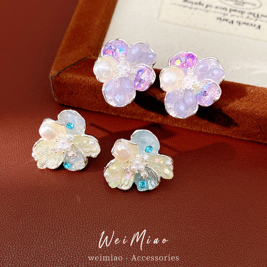 Agujas de plata flores de zircón perlas pequeñas perlas frescas temperamento dulce pendientes de moda ligero lujo alta sensación de auriculares al por mayor image 1