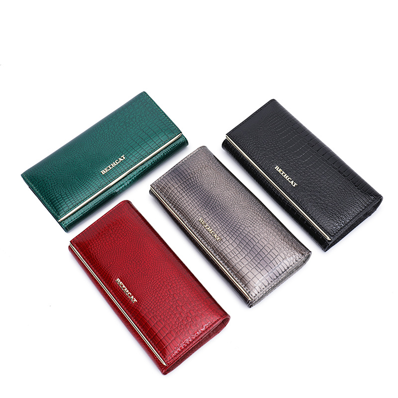 Export Long Genuine Leather Women's Wallet Luxury Patent Leather Crocodile Embossed Clutch Bag Custom Wholesale - Thumbnail 5